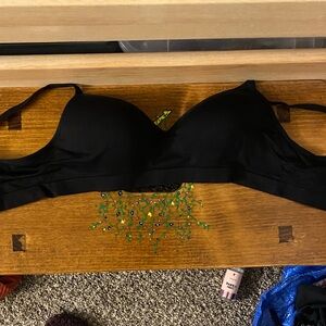 Everyday Smooth Wireless Black T-Shirt Bra